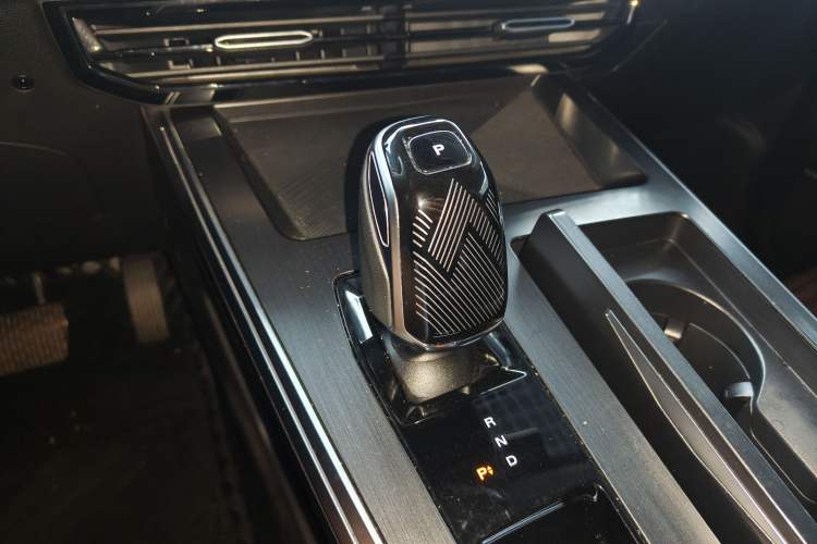 Used Roewe RX5 MAX 2022 1.5T Automatic Zhiwei Prestige Edition Gear Lever