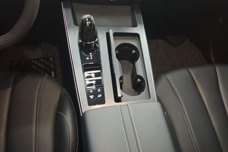 Used Roewe RX5 MAX 2022 1.5T Automatic Zhiwei Prestige Edition Gear Lever