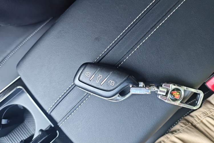Used Roewe RX5 MAX 2022 1.5T Automatic Youwei Luxury Edition Interior 1
