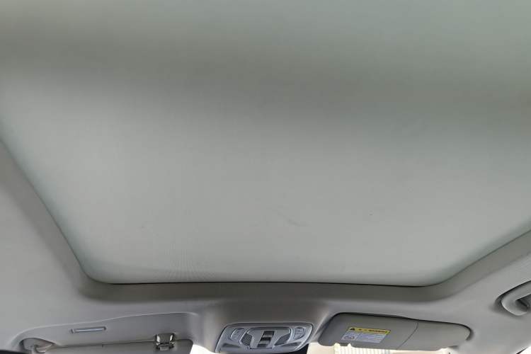 Used Roewe RX5 MAX 2022 1.5T Automatic Zhiwei Prestige Edition Interior 3