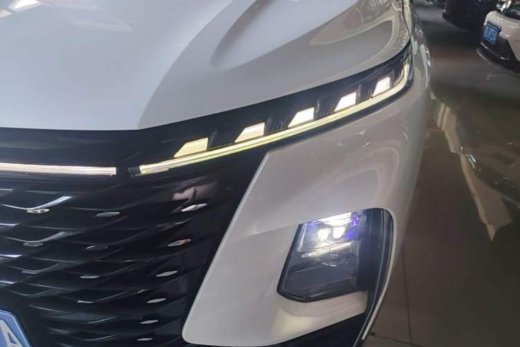 Used Roewe RX5 MAX 2022 1.5T Automatic Youwei Luxury Edition Left Front Headlight