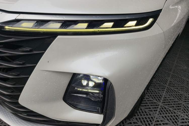 Used Roewe RX5 MAX 2022 1.5T Automatic Zhiwei Prestige Edition Left Front Headlight