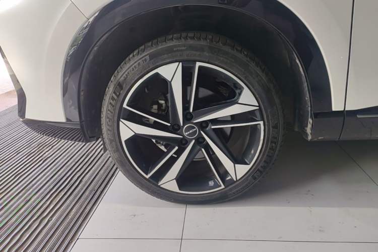Used Roewe RX5 MAX 2022 1.5T Automatic Youwei Luxury Edition Left Front Wheel Hub
