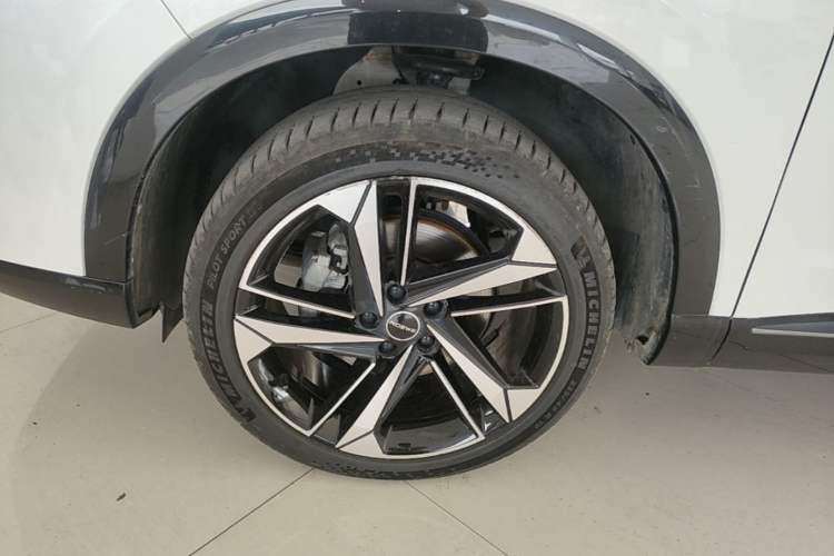 Used Roewe RX5 MAX 2022 1.5T Automatic Youwei Luxury Edition Left Front Wheel Hub