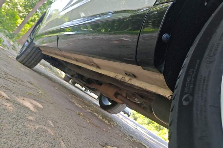Used Roewe RX5 MAX 2022 1.5T Automatic Zhiwei Prestige Edition Left Side Sill