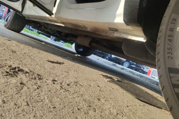 Used Roewe RX5 MAX 2022 1.5T Automatic Youwei Luxury Edition Left Side Sill
