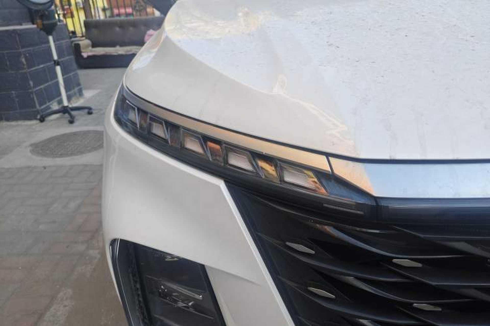Used Roewe RX5 MAX 2022 1.5T Automatic Zhiwei Prestige Edition Right Front Headlight