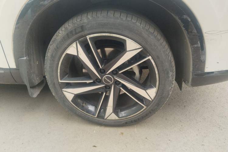 Used Roewe RX5 MAX 2022 1.5T Automatic Youwei Luxury Edition Right Front Wheel Hub
