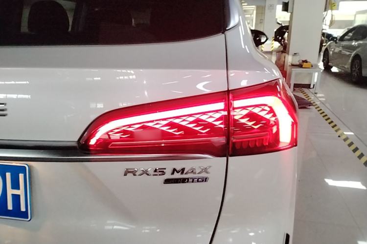 Used Roewe RX5 MAX 2022 1.5T Automatic Zhiwei Prestige Edition Right Rear Taillight