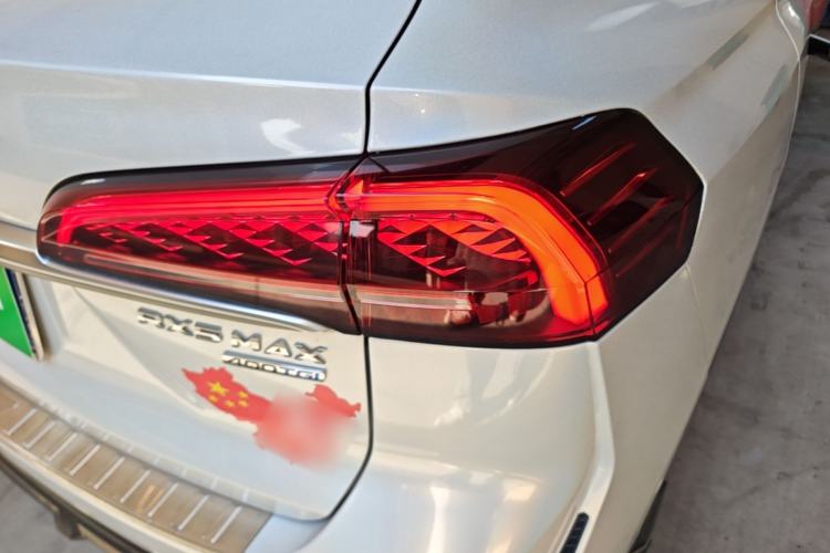 Used Roewe RX5 MAX 2022 2.0T Automatic Youwei Supreme Edition Right Rear Taillight