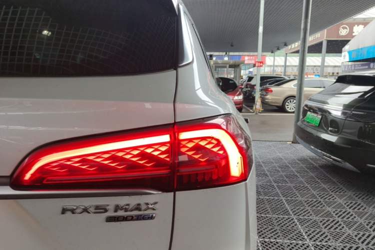 Used Roewe RX5 MAX 2022 1.5T Automatic Zhiwei Prestige Edition Right Rear Taillight