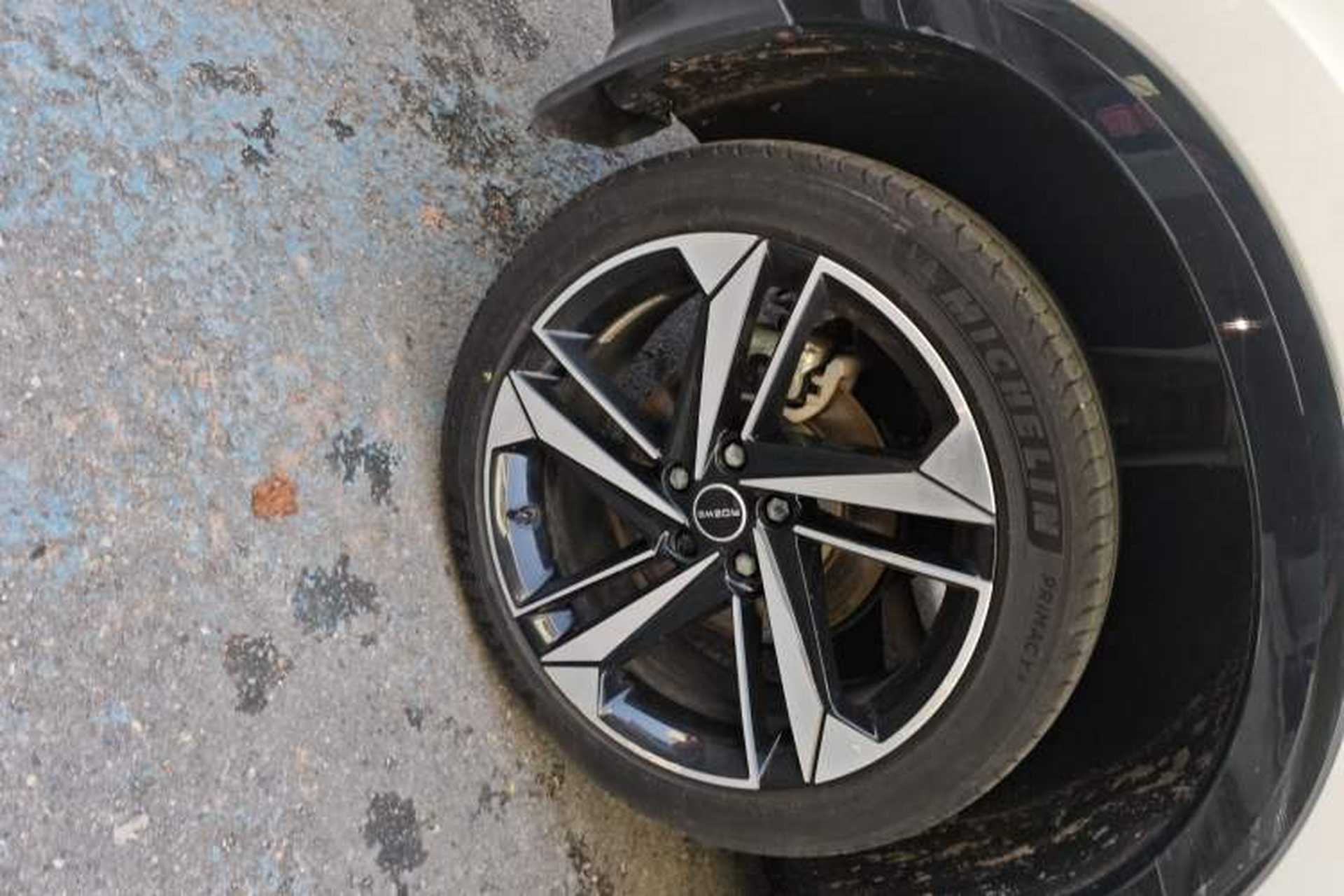 Used Roewe RX5 MAX 2022 1.5T Automatic Zhiwei Prestige Edition Right Rear Wheel Hub