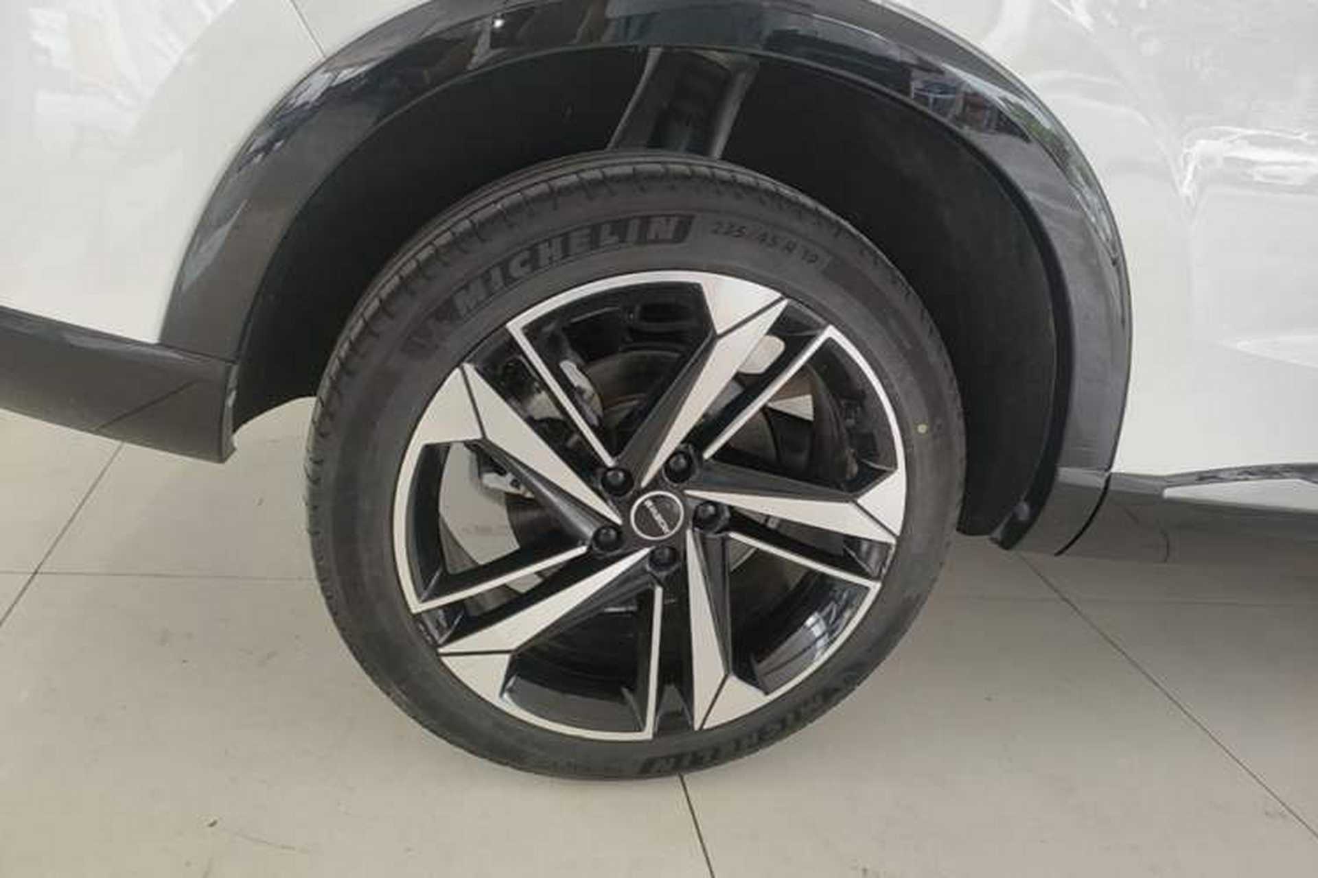 Used Roewe RX5 MAX 2022 1.5T Automatic Youwei Luxury Edition Right Rear Wheel Hub
