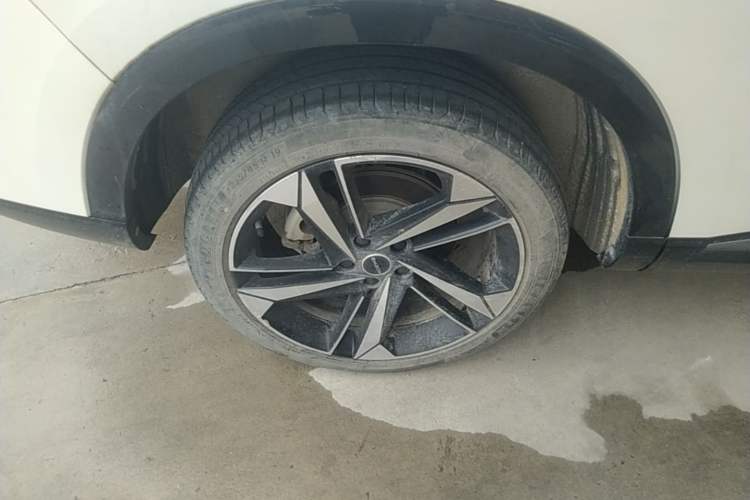 Used Roewe RX5 MAX 2022 1.5T Automatic Youwei Luxury Edition Right Rear Wheel Hub