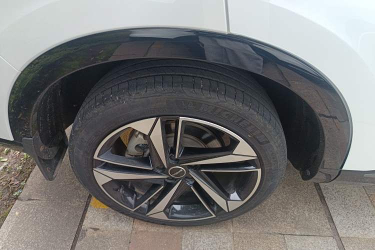 Used Roewe RX5 MAX 2022 1.5T Automatic Youwei Luxury Edition Right Rear Wheel Hub