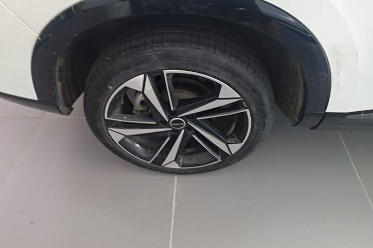 Used Roewe RX5 MAX 2022 1.5T Automatic Zhiwei Prestige Edition Right Rear Wheel Hub