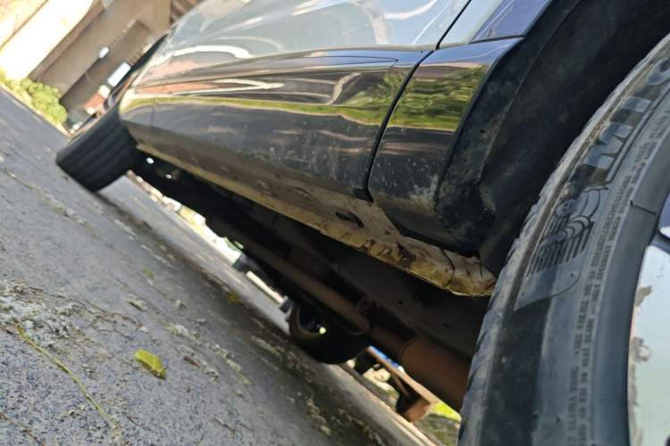 Used Roewe RX5 MAX 2022 1.5T Automatic Zhiwei Prestige Edition Right Side Sill