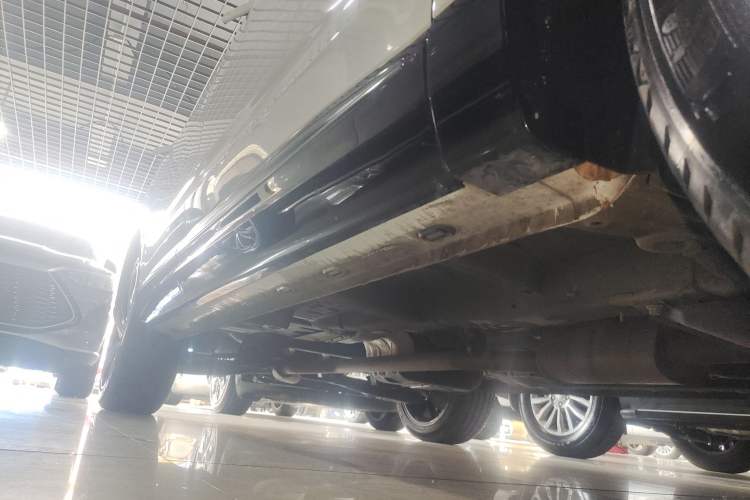 Used Roewe RX5 MAX 2022 1.5T Automatic Zhiwei Prestige Edition Right Side Sill