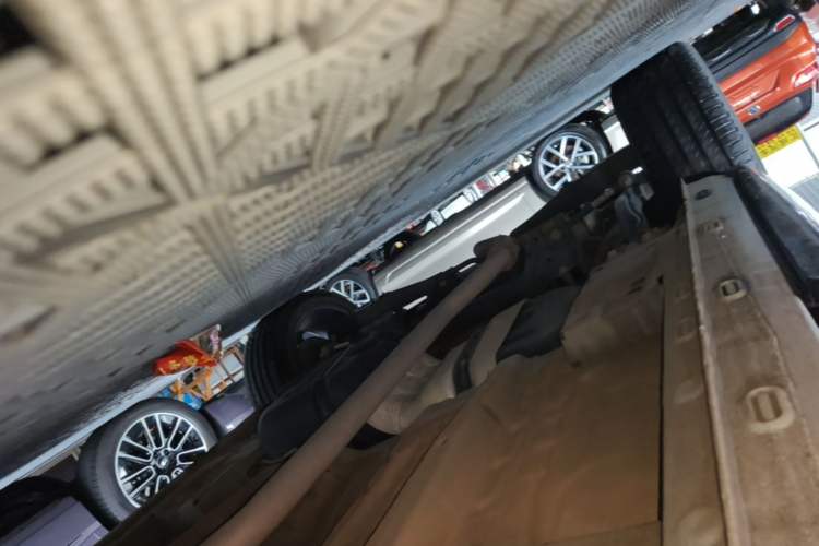 Used Roewe RX5 MAX 2022 1.5T Automatic Zhiwei Prestige Edition Right Side Sill