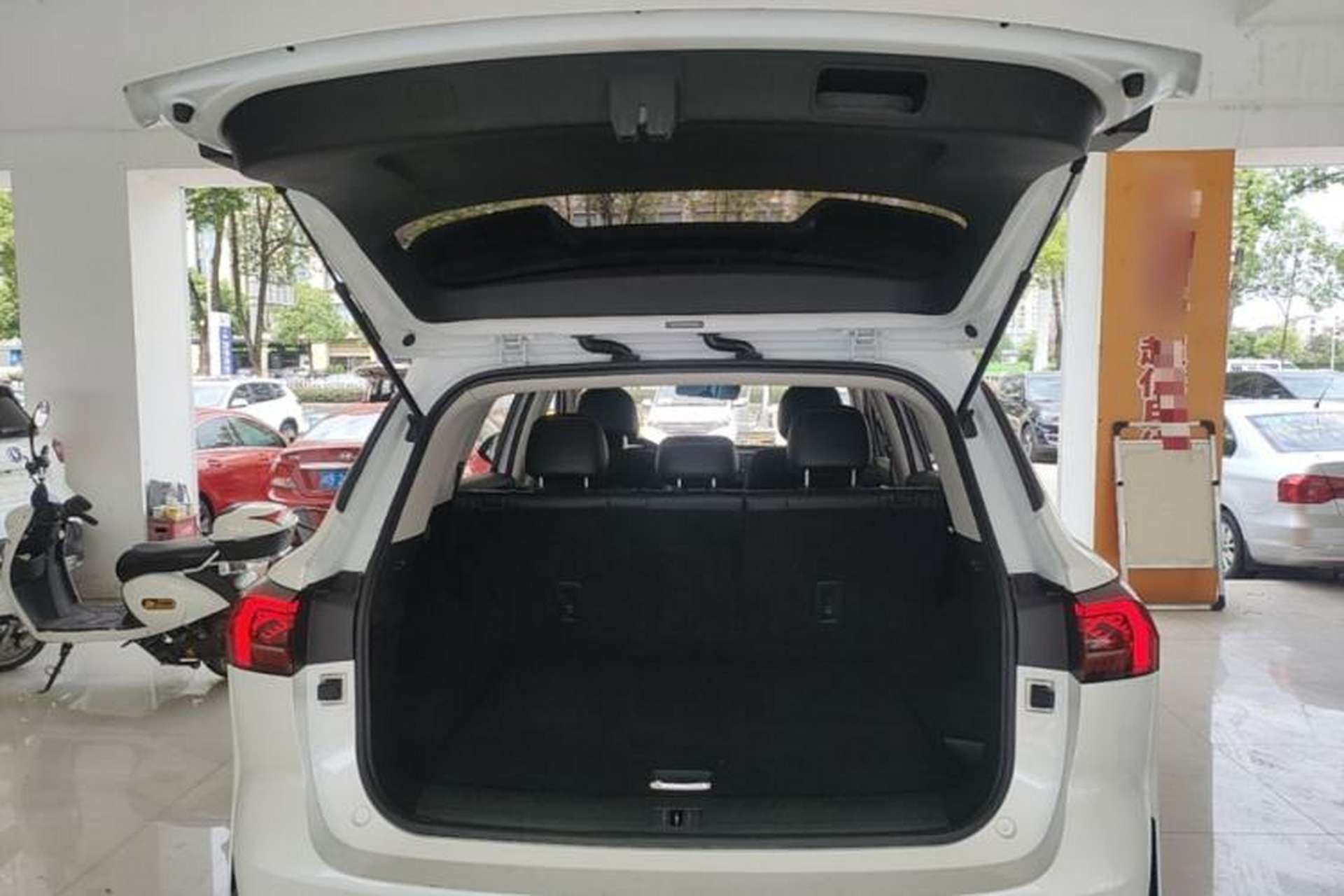 Used Roewe RX5 MAX 2022 1.5T Automatic Youwei Luxury Edition Trunk