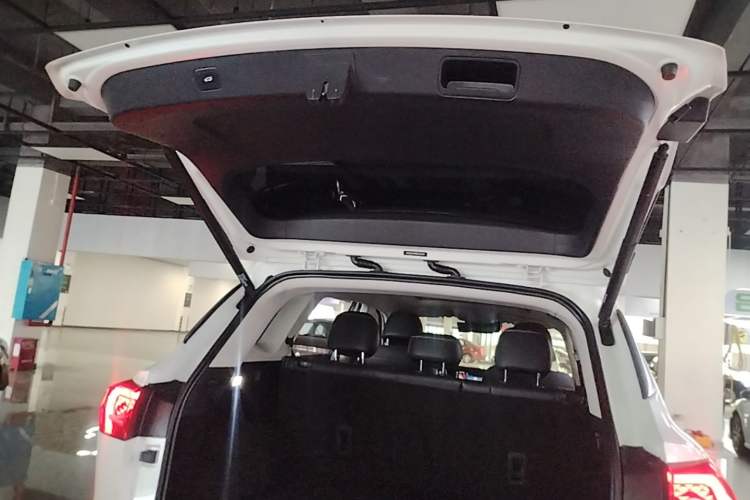 Used Roewe RX5 MAX 2022 1.5T Automatic Zhiwei Prestige Edition Trunk