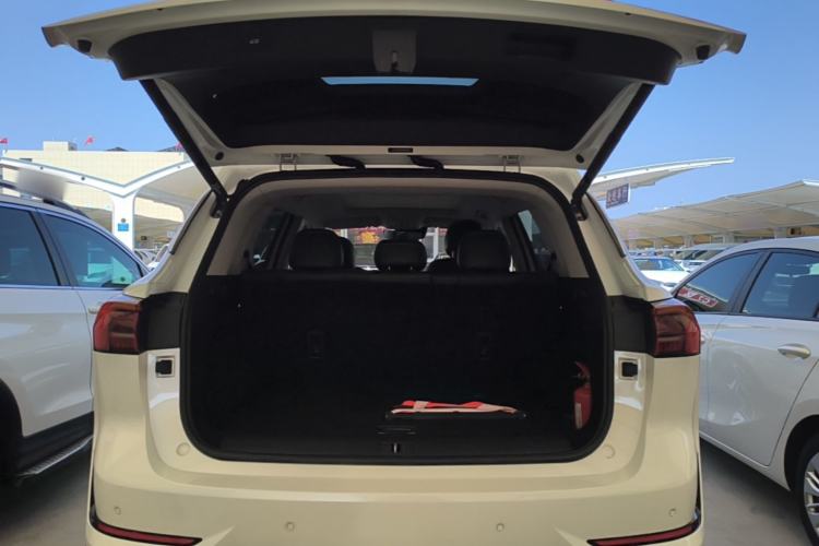 Used Roewe RX5 MAX 2022 1.5T Automatic Zhiwei Prestige Edition Trunk