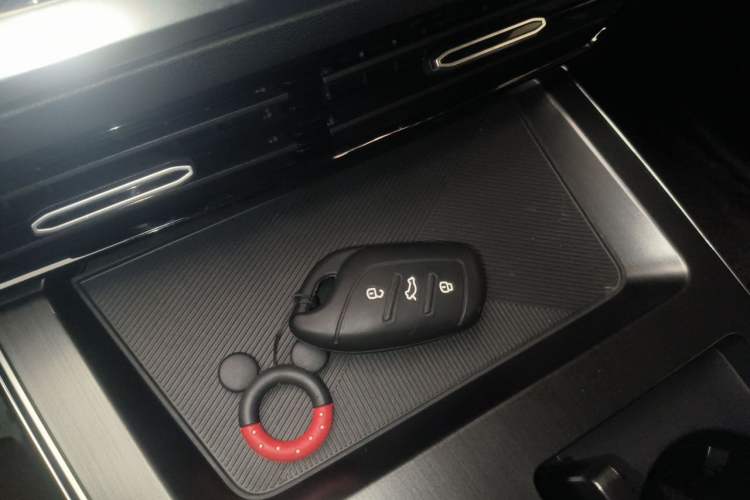 Used Roewe RX5 MAX 2022 1.5T Automatic Zhiwei Prestige Edition Vehicle Key