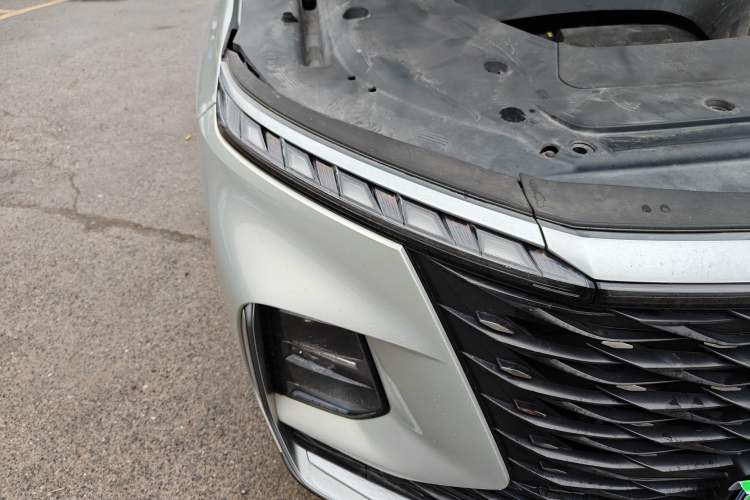 Used Roewe RX5 MAX 2022 1.5T Automatic Zhiwei Prestige Edition Right Front Headlight