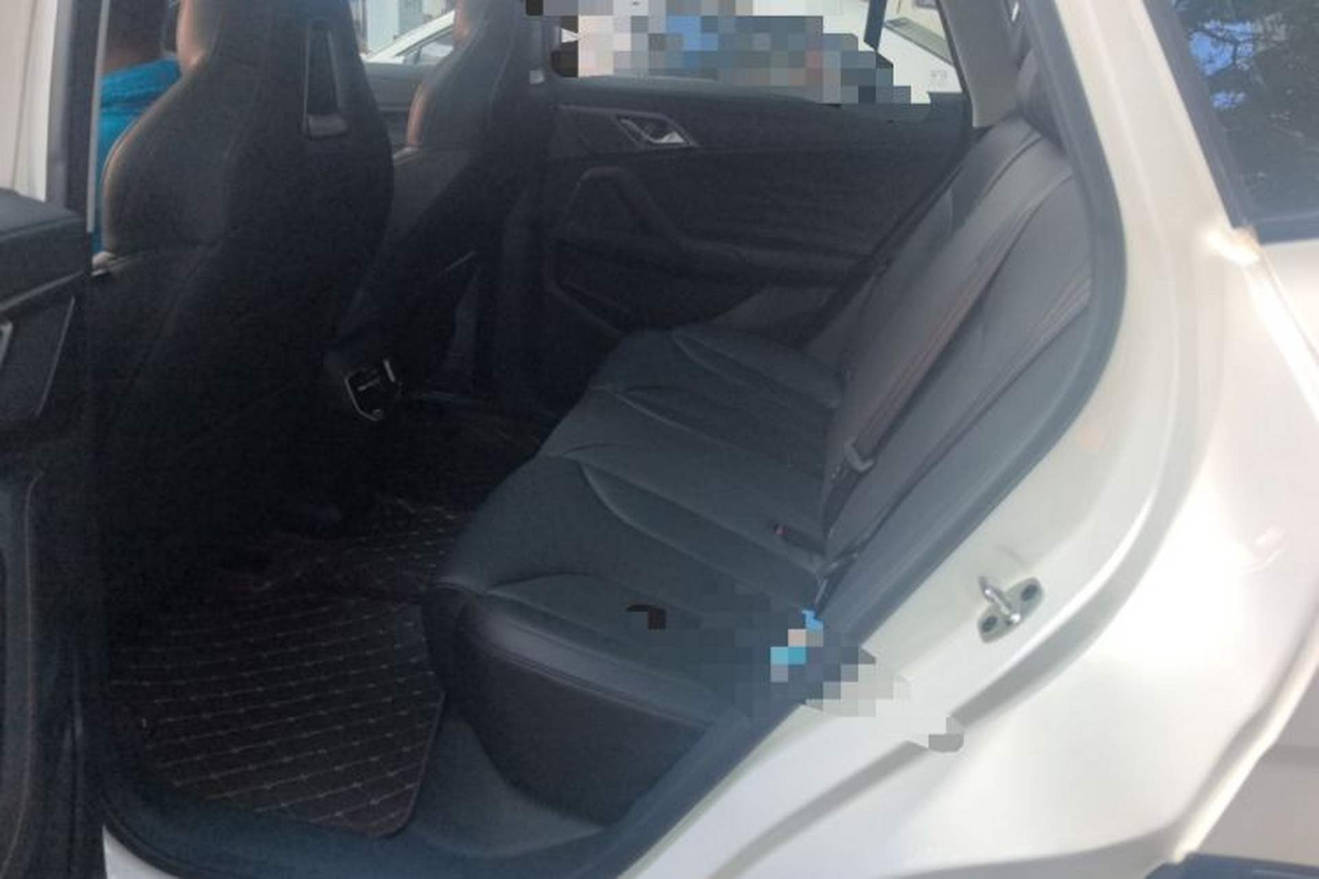 Used Roewe RX5 New Energy 2023 eRX5 Ultra-Hybrid Comfort Edition Left Rear Seat