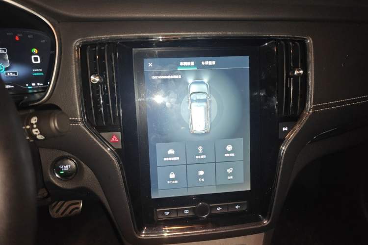 Used Roewe RX5 New Energy 2017 eRX5 50T Hybrid Connected Prestige Flagship Edition Audio And AC Panel