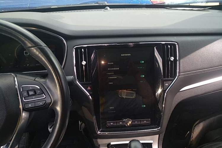 Used Roewe RX5 New Energy 2017 eRX5 50T Hybrid Connected Prestige Flagship Edition Audio And AC Panel