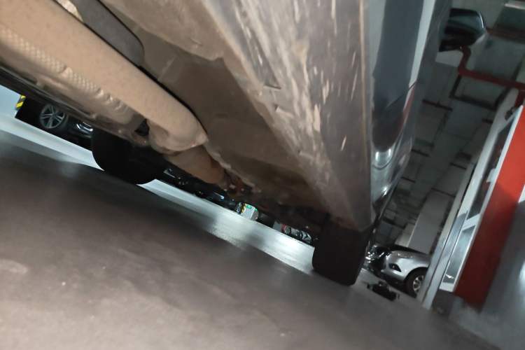 Used Roewe RX5 New Energy 2017 eRX5 50T Hybrid Connected Prestige Flagship Edition Chassis Rear Right
