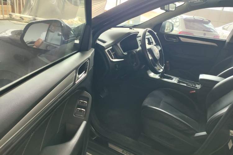 Used Roewe RX5 New Energy 2017 eRX5 50T Hybrid Connected Prestige Flagship Edition Driver Seat