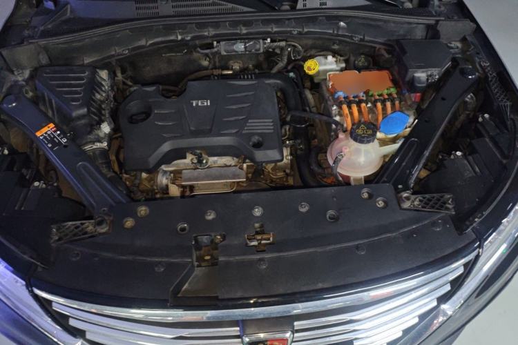 Used Roewe RX5 New Energy 2017 eRX5 50T Hybrid Connected Prestige Flagship Edition Engine Bay