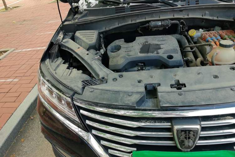 Used Roewe RX5 New Energy 2017 eRX5 50T Hybrid Connected Prestige Flagship Edition Engine Bay Right