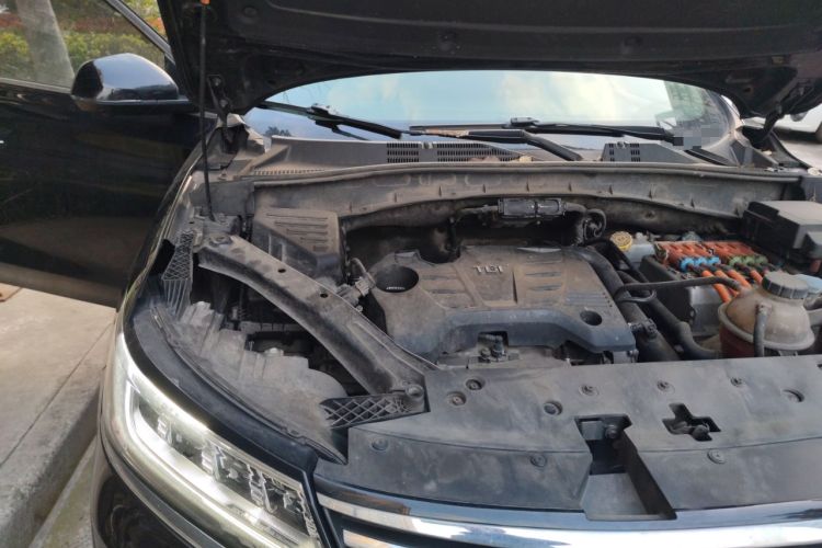 Used Roewe RX5 New Energy 2017 eRX5 50T Hybrid Connected Prestige Flagship Edition Engine Bay Right