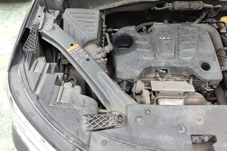 Used Roewe RX5 New Energy 2017 eRX5 50T Hybrid Connected Prestige Flagship Edition Engine Bay Right