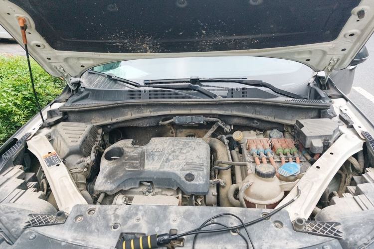 Used Roewe RX5 New Energy 2017 eRX5 50T Hybrid Connected Prestige Flagship Edition Engine Bay
