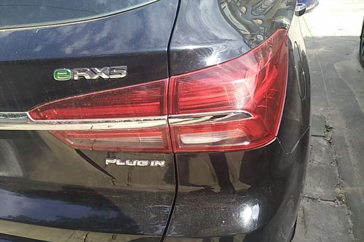 Used Roewe RX5 New Energy 2017 eRX5 50T Hybrid Connected Prestige Flagship Edition Exterior 3