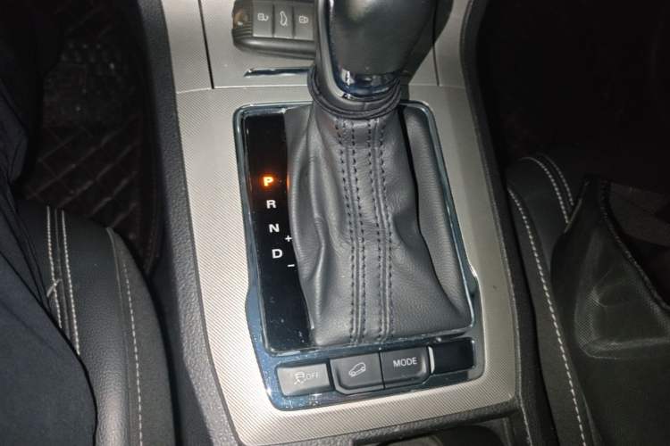 Used Roewe RX5 New Energy 2017 eRX5 50T Hybrid Connected Prestige Flagship Edition Gear Lever