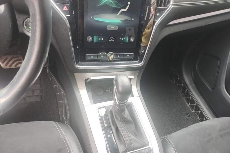 Used Roewe RX5 New Energy 2017 eRX5 50T Hybrid Connected Prestige Flagship Edition Gear Lever