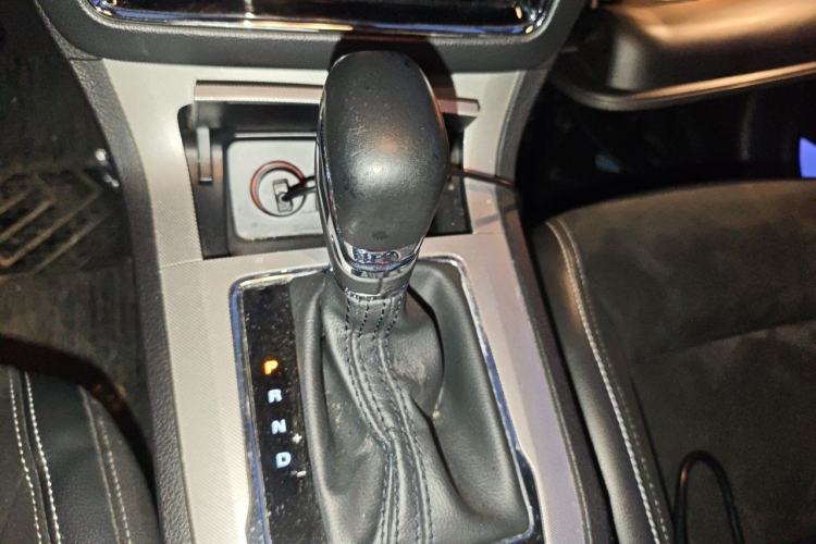 Used Roewe RX5 New Energy 2017 eRX5 50T Hybrid Connected Prestige Flagship Edition Gear Lever
