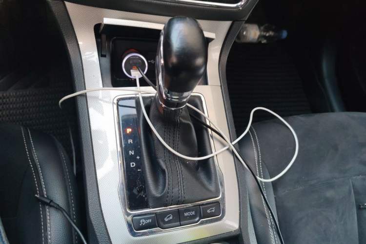 Used Roewe RX5 New Energy 2017 eRX5 50T Hybrid Connected Prestige Flagship Edition Gear Lever