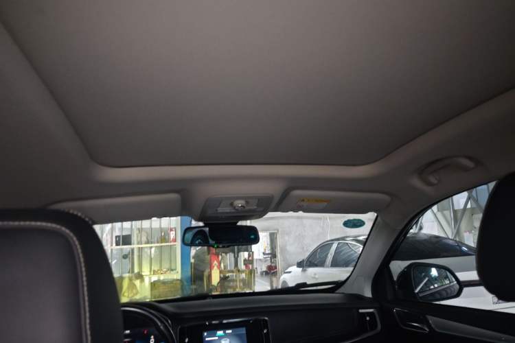 Used Roewe RX5 New Energy 2017 eRX5 50T Hybrid Connected Prestige Flagship Edition Headliner