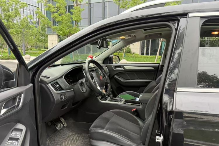 Used Roewe RX5 New Energy 2017 eRX5 50T Hybrid Connected Prestige Flagship Edition Interior 1