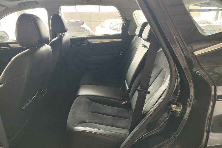 Used Roewe RX5 New Energy 2017 eRX5 50T Hybrid Connected Prestige Flagship Edition Left Rear Seat