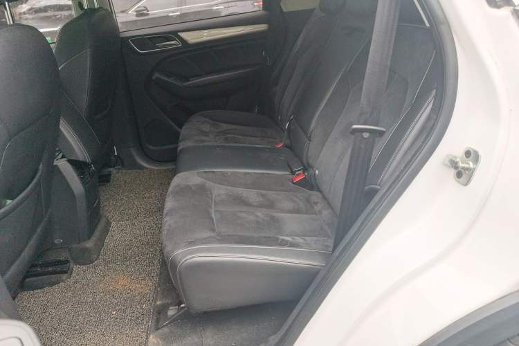 Used Roewe RX5 New Energy 2017 eRX5 50T Hybrid Connected Prestige Flagship Edition Left Rear Seat