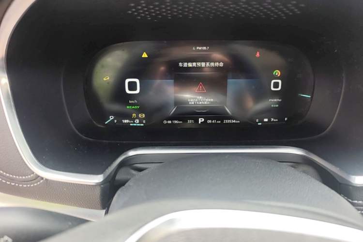 Used Roewe RX5 New Energy 2017 eRX5 50T Hybrid Connected Prestige Flagship Edition Odometer Close Up