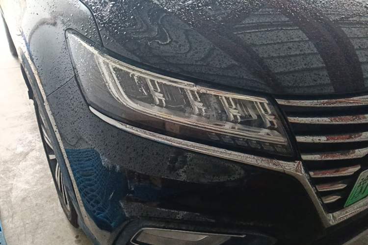 Used Roewe RX5 New Energy 2017 eRX5 50T Hybrid Connected Prestige Flagship Edition Right Front Headlight