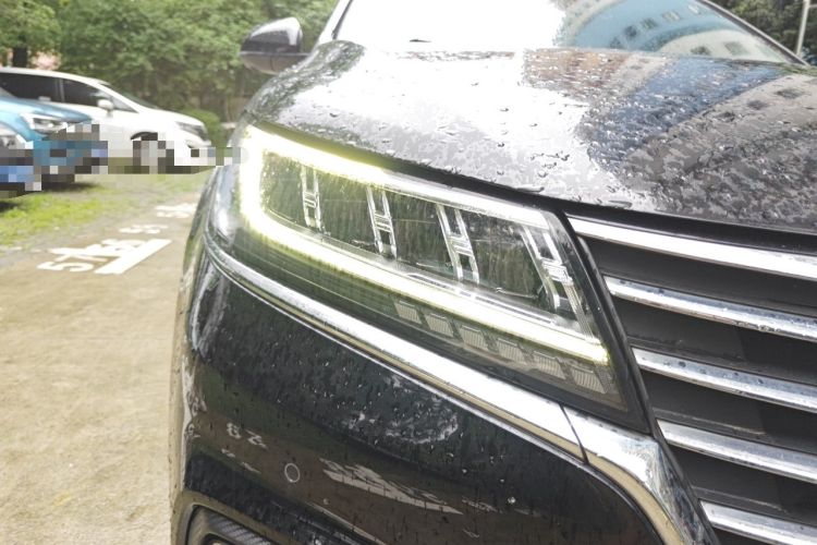 Used Roewe RX5 New Energy 2017 eRX5 50T Hybrid Connected Prestige Flagship Edition Right Front Headlight